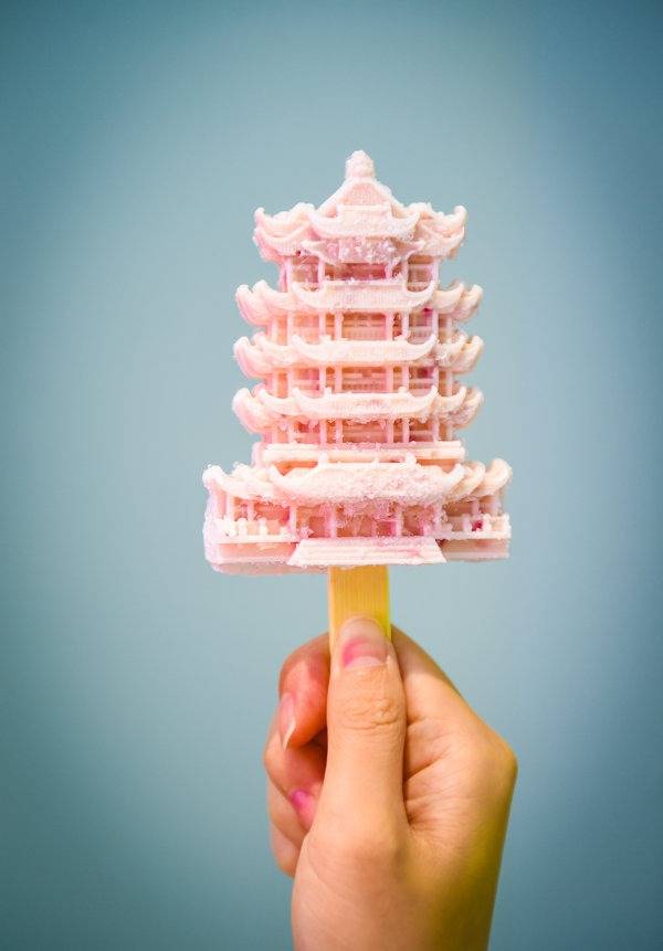 黄鹤楼雪糕.记者许魏巍 摄黄鹤楼茶饮文创店文创橡皮擦.