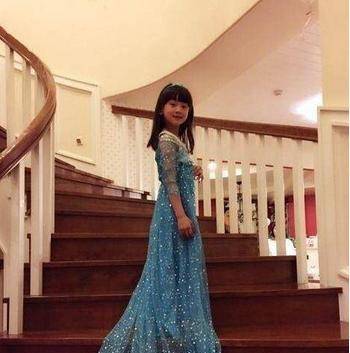 叶一茜发微博为田亮庆生别墅曝光俩人豪宅健身还不忘秀恩爱