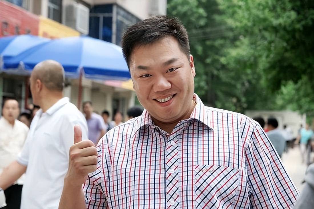 二,高亚麟,姜超如今,吴刚早已凭借精湛的演技,广为观众所认可与喜爱