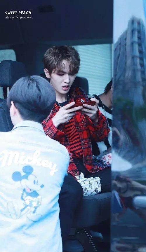 吃了四个多月的花椰菜,朱正廷的锁骨都凸起了_减肥_乐华_偶像