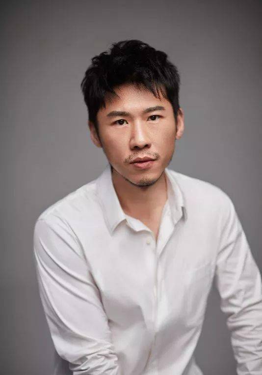 "星二代"王骁:中年走红,甘做配角15年,不肯靠明星母亲_王馥荔_杨幂