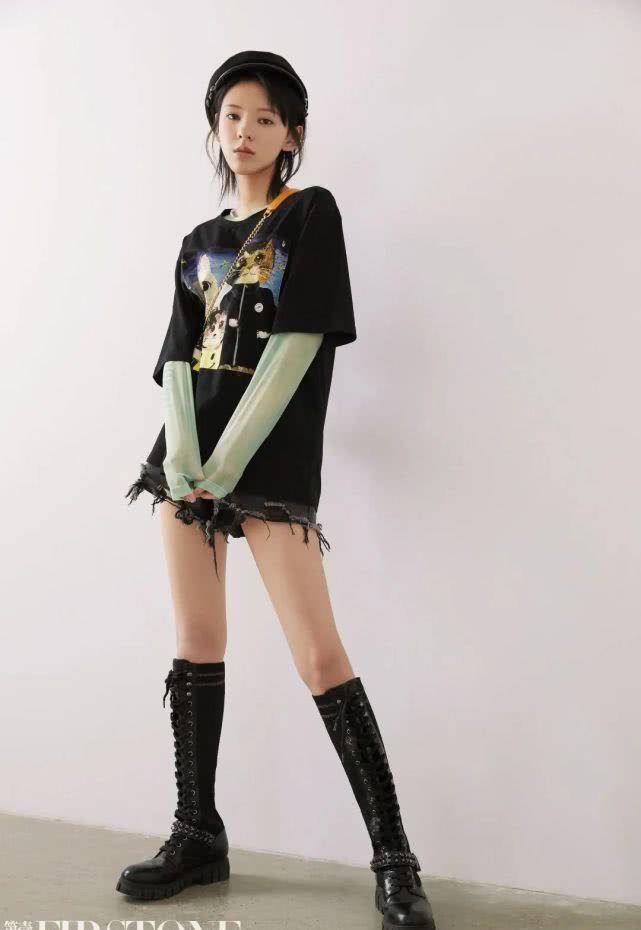 张予曦现身机场!