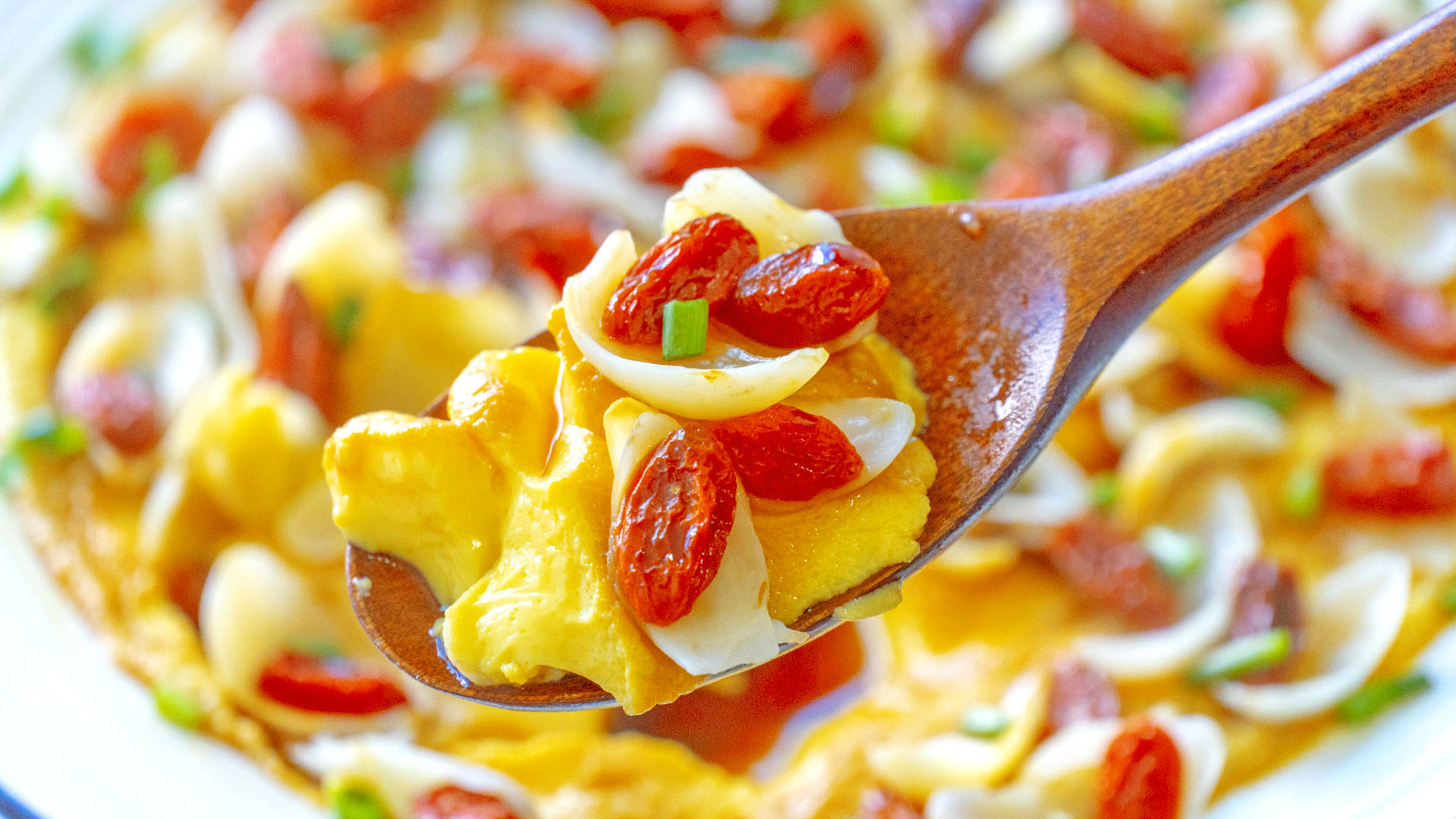 低脂吃不胖的百合枸杞蒸蛋,鸡蛋羹超嫩滑,入口即化!