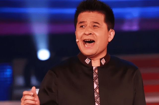 复出下乡录节目,开三蹦子引围观,顶烈日播种沧桑憔悴_毕姥爷_生活