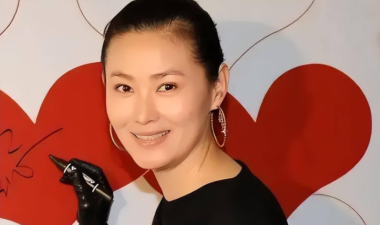 曾经饰演潘金莲的她,孑然一身年近半百,王思懿闪婚