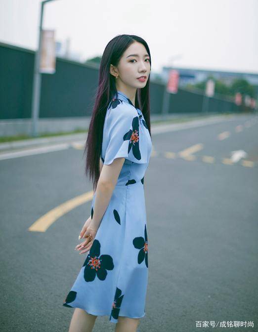 原创孟美岐双马尾挑染真个性格纹连衣裙帅气有型新造型又a又美