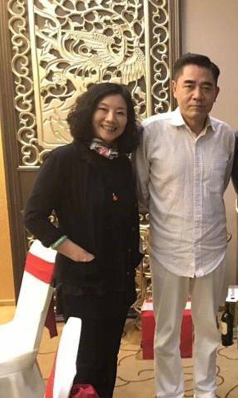 陈宝国赵奎娥相爱37年的原配夫妻,很节俭朴实,是老戏骨的典范!