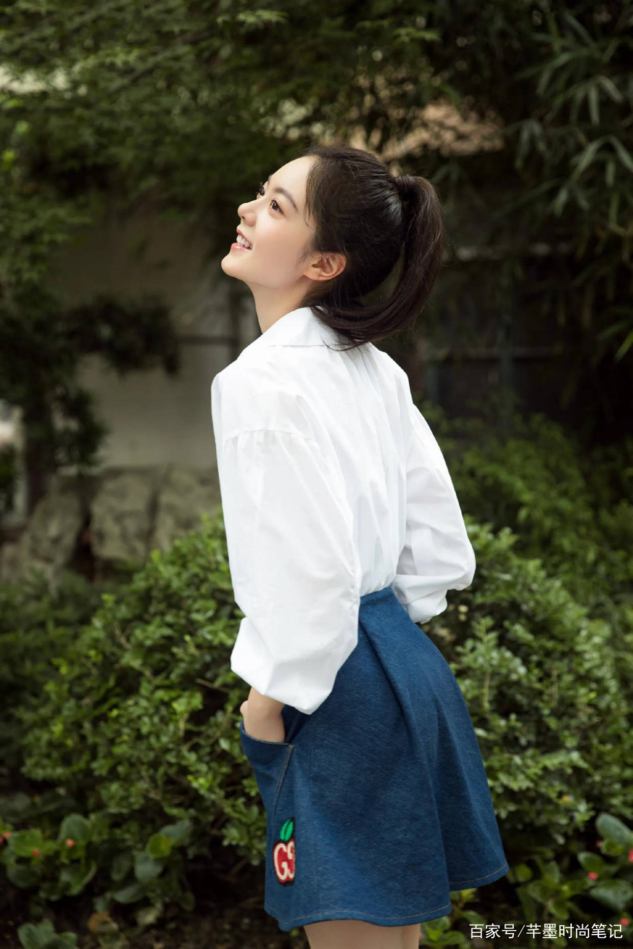 原创18岁的赵今麦开挂了穿樱桃连衣裙扎流苏辫扮演樱桃小丸子