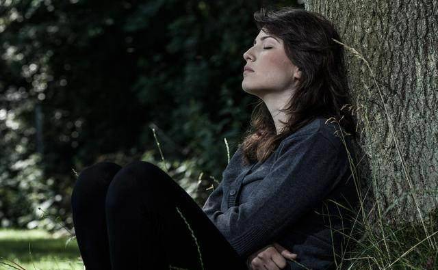 感情原来这么脆弱,经得起风雨,却经不起这个