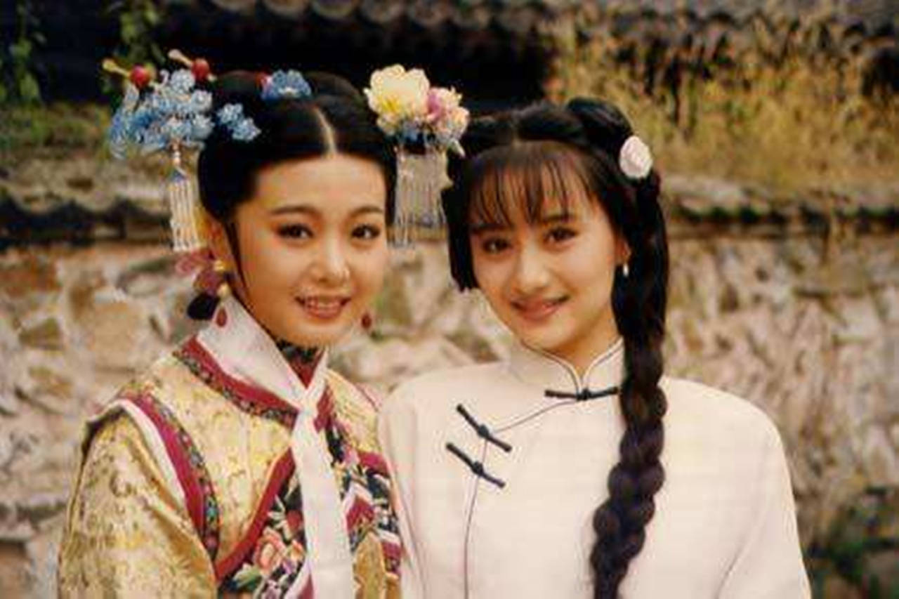 她被称为琼瑶剧中的第一美女,37才岁结婚,嫁给了小学同学_陈德容_时代