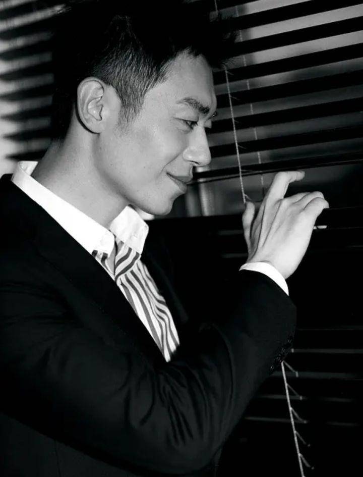 原创为什么38岁的朱亚文不能纵火原来他没有丑闻没有献身精神他的原罪