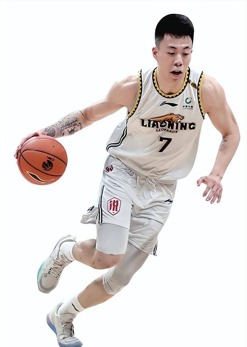 原创这三名年轻球员在夏季联赛中的表现并不理想中国篮球明星追逐梦想