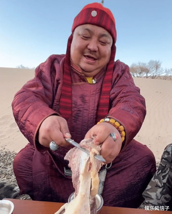 毛子哥谎言被揭穿，恩克求和却遭诋毁，网友：都是为了利益_视频_什么_时间