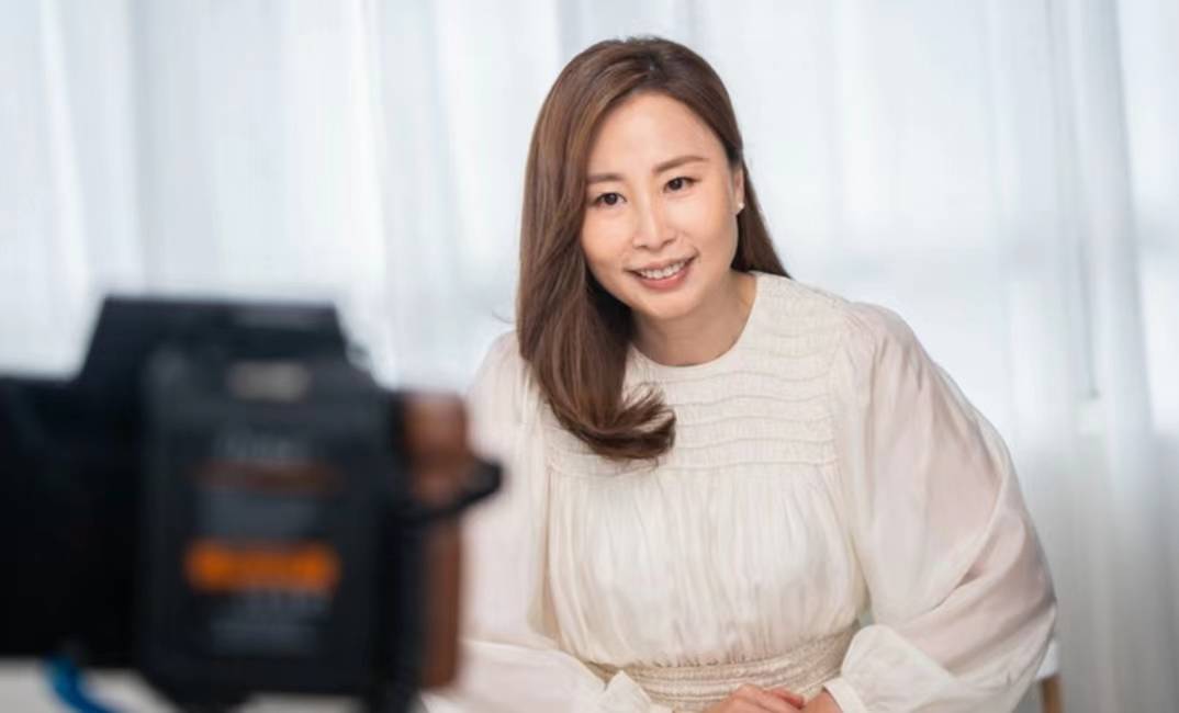 香港知名女星以新形象复出,曾传嫁富商:还未结婚享受单身_兰茜_回应