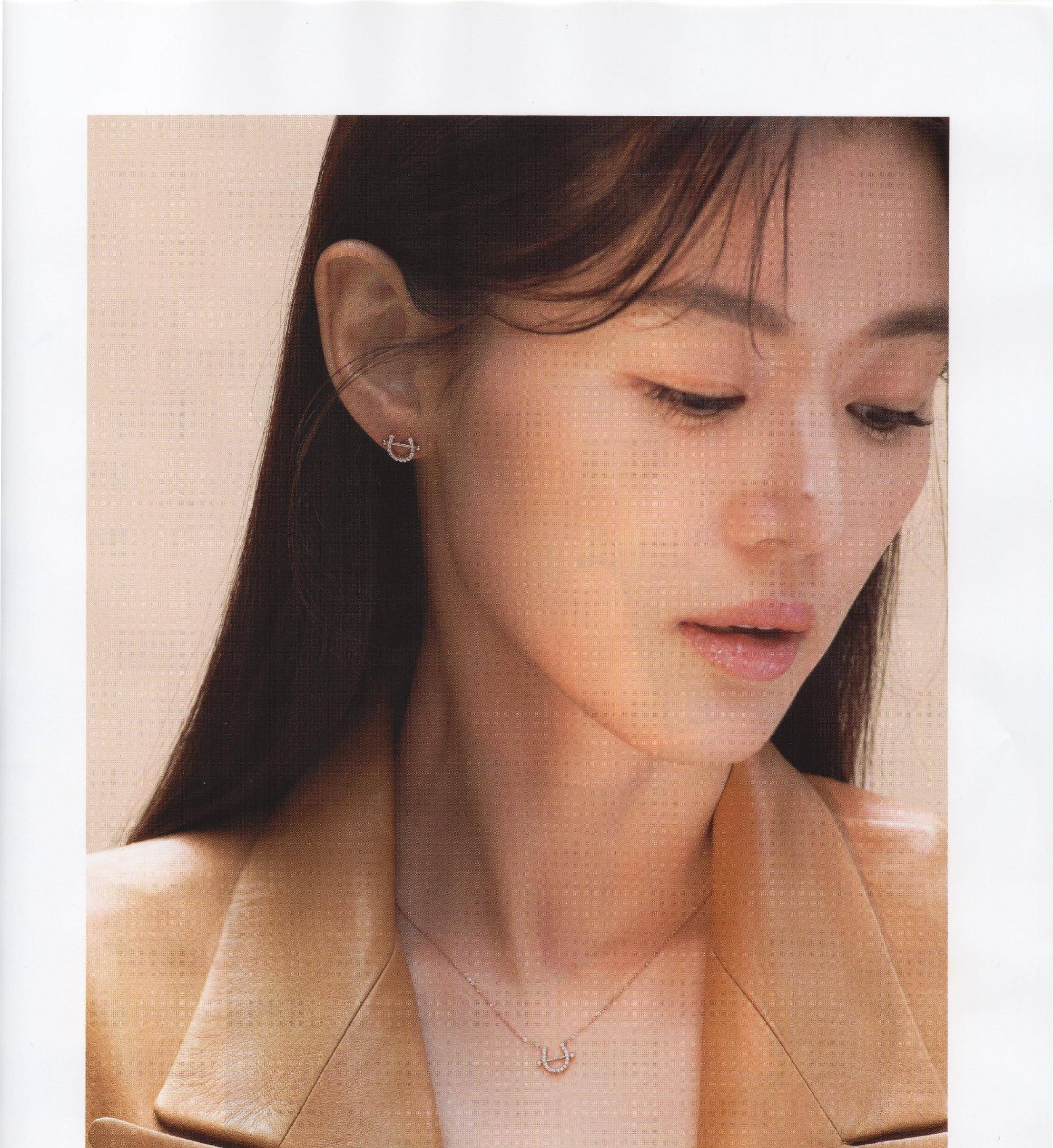 原创39岁全智贤尝试空气刘海甜美又可爱哪里像是两个孩子的妈