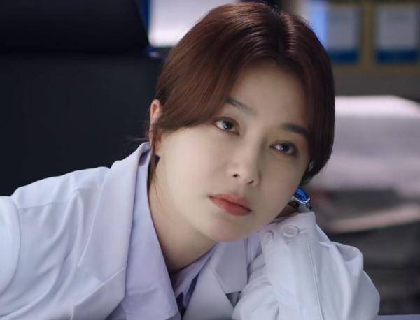 原创从警察荣誉到唐医生张雯用四个配角惊艳了无数观众