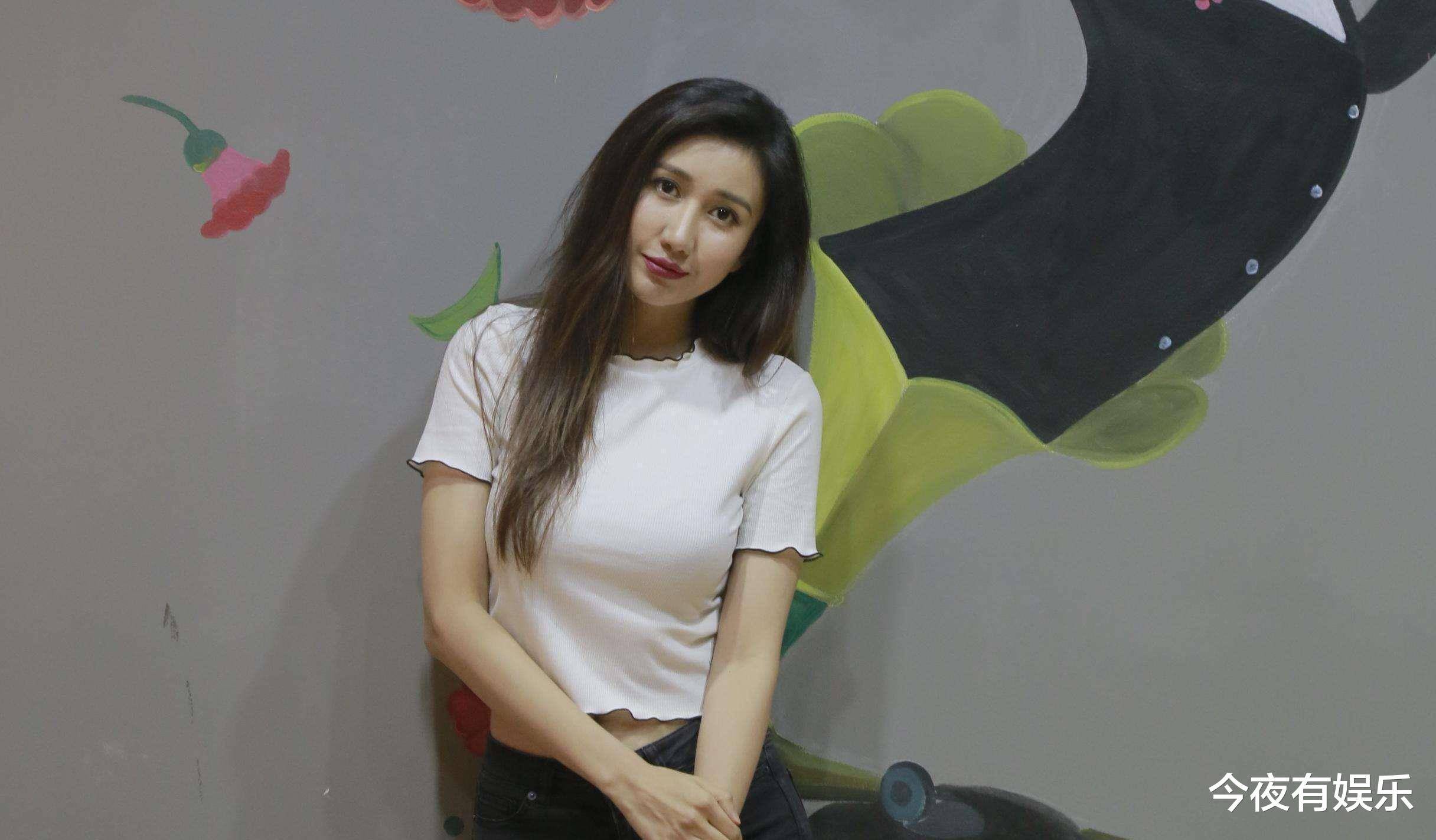 其实杨凯迪出道年头已经不短了,08年参演家庭轻喜剧《把日子过好》