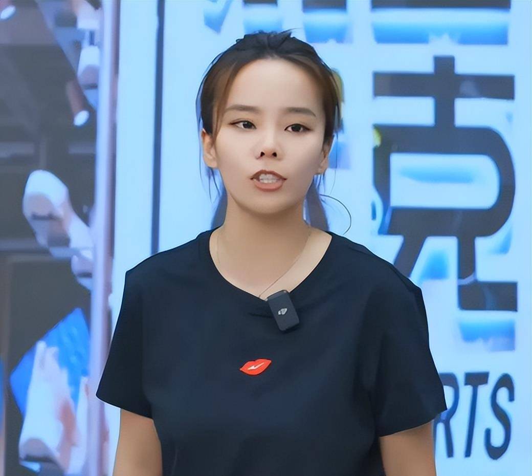 原创金果儿为重塑熊磊人设让其代言鸿星尔克曾说送许敏进监狱