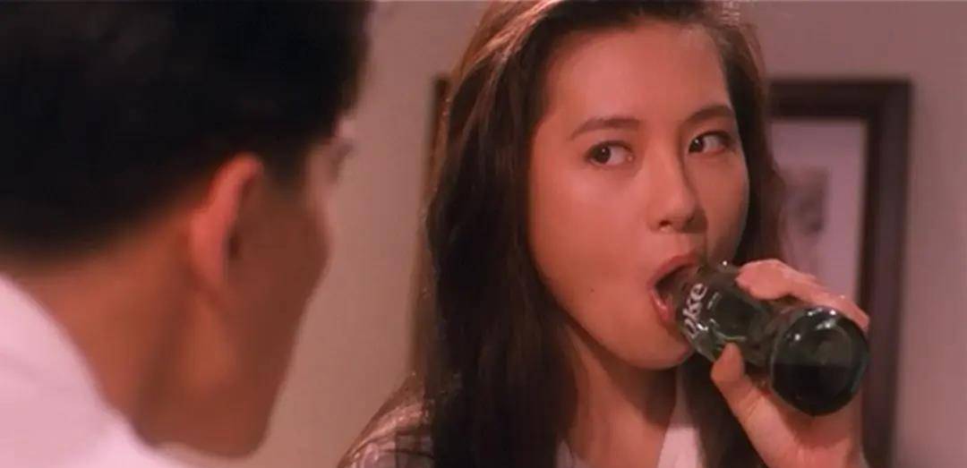 港片经典《蜜桃成熟时》,颜值巅峰的李丽珍,属于一个时代的印记