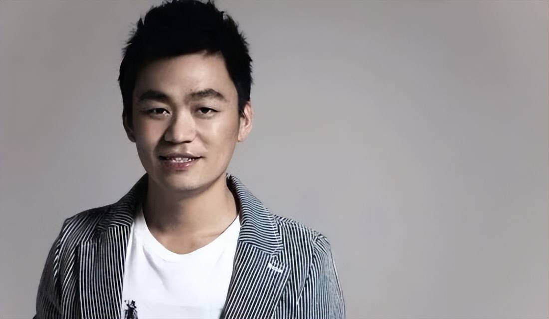 40岁王宝强近照曝光引众人吃惊只因他形象大变神似汪小菲