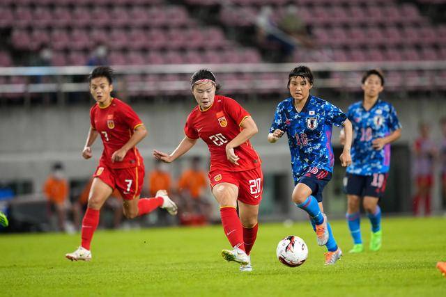 中国女足东亚杯亚军没有遗憾 新人经受锻炼未来可期