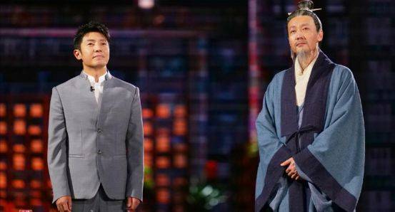 辛柏青在《妖猫传》当中出演的李白风流倜傥,也算是符合人物形象了