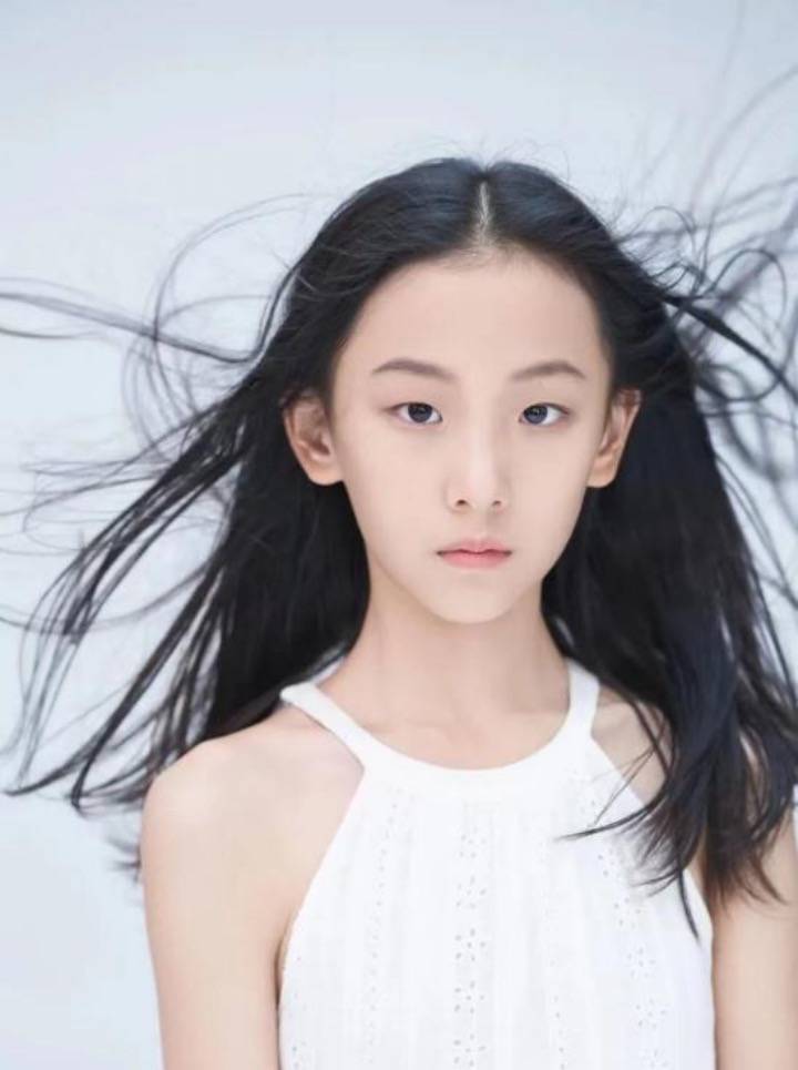 用艺术演绎人生,用信念表达热爱,用公益传递关心,小演员容玉金辉未来