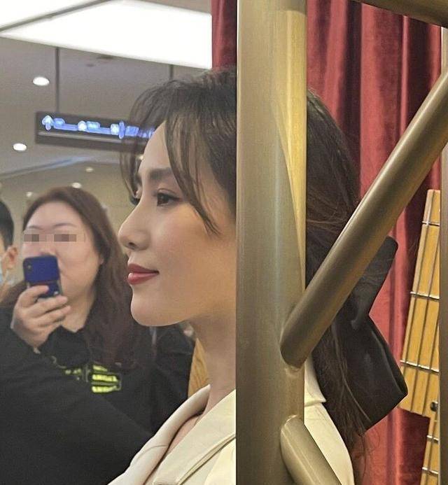 原创路人镜头下的刘诗诗很美是一位气质女神