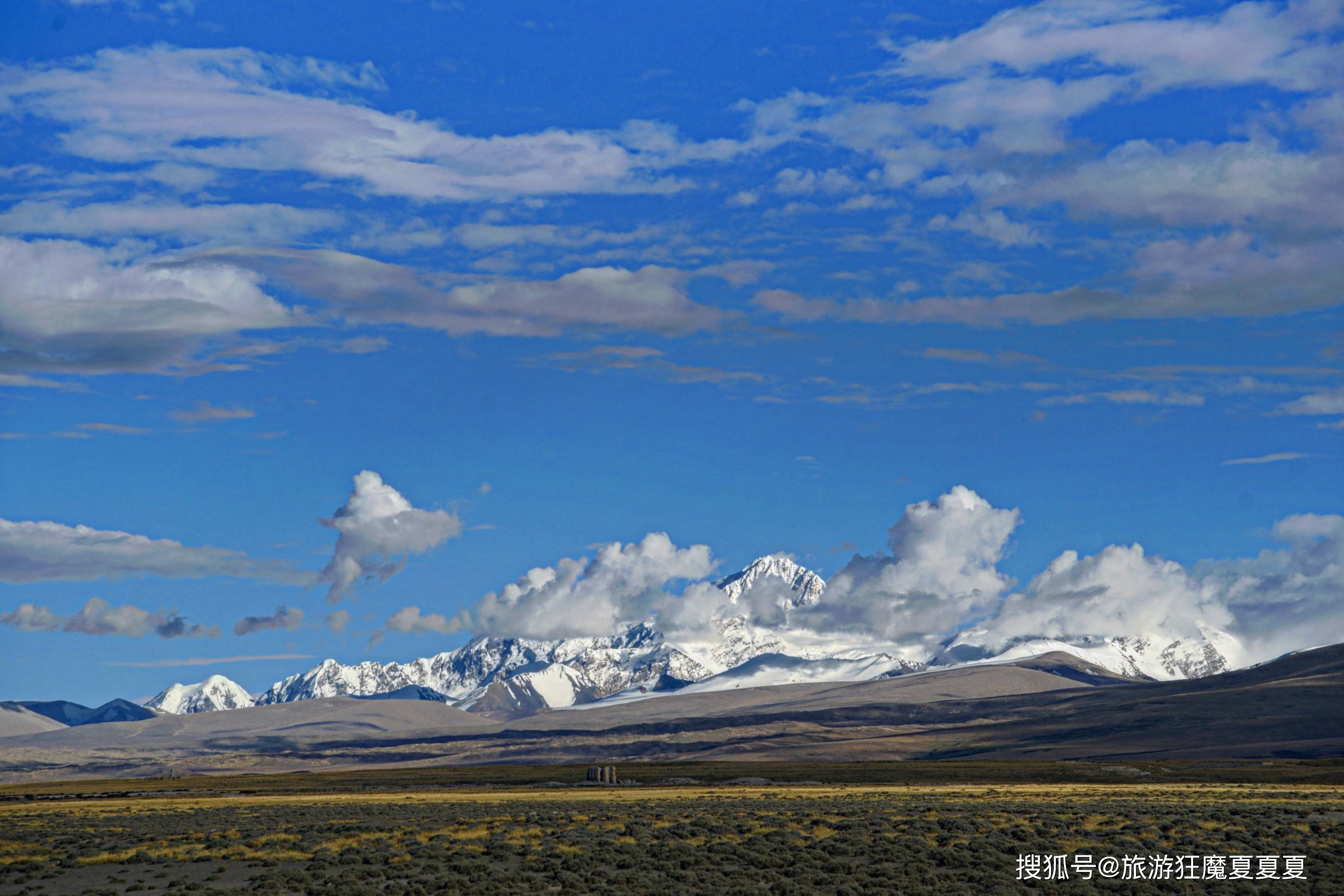 唯一一座完全坐落在我国的8k级高峰，与圣湖交相辉映，实在太美了