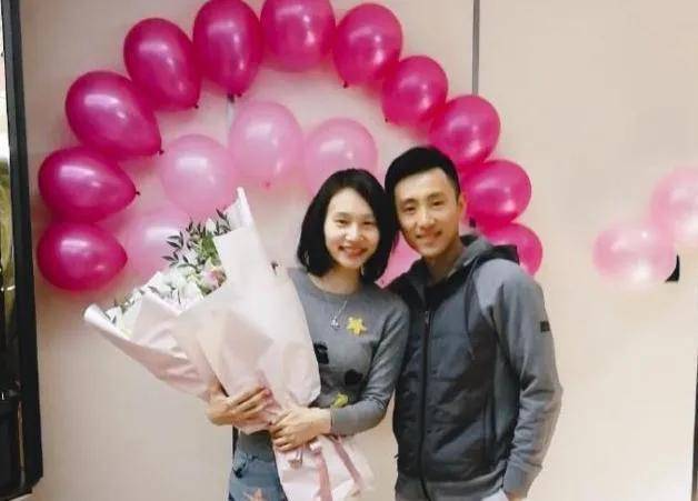 体操女神张楠倒追奥运冠军丈夫8年婚后模样大变成不老女神