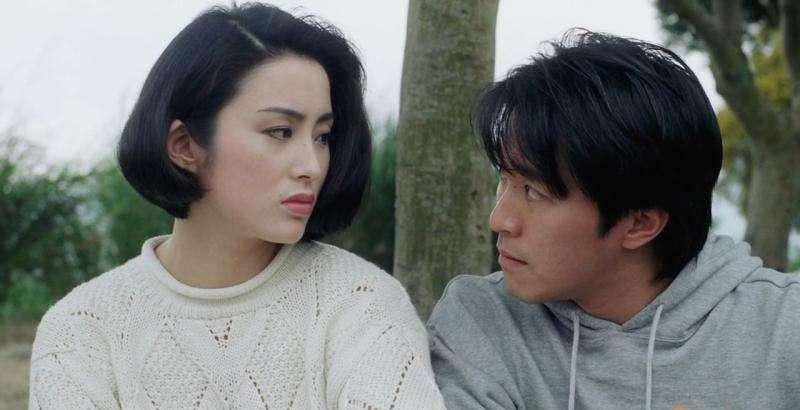 她与周星驰合作过多部电影而声名鹊起,在电影中,她经常饰演周星驰的