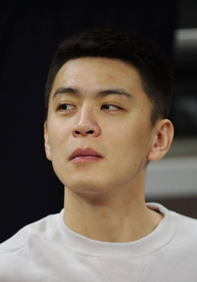 杨鸣和郭士强,谁是cba第一名帅?_辽宁男篮_辽宁大连_主帅