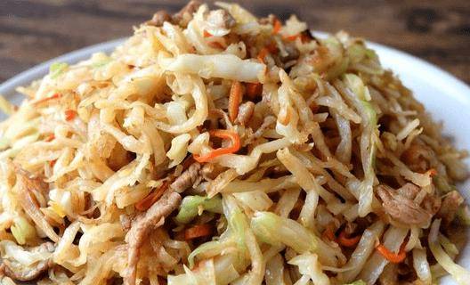 原创炒饼时直接炒或加水炒都不对教你一招这么做炒饼柔软不粘锅