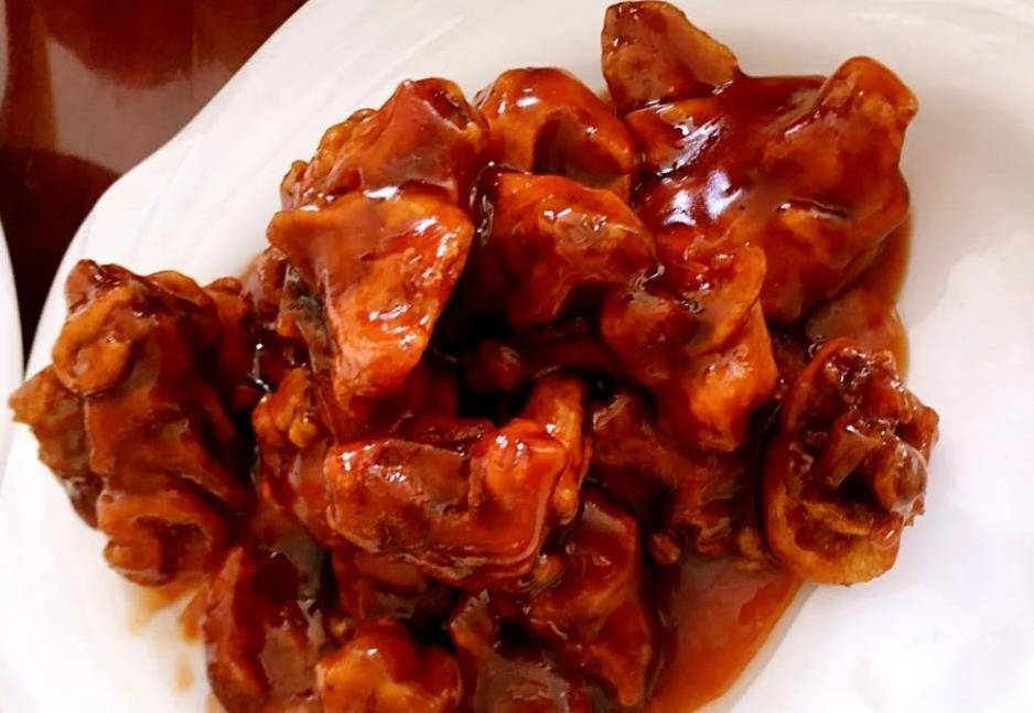 山东男子到杭州出差,2个人点了4个菜,一瓶啤酒没喝完,菜没了_香菇菜心