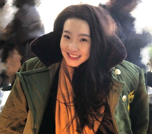 她的颜值曾惊艳众人,但进了娱乐圈后好像就一般了_张艺凡_节目_电影