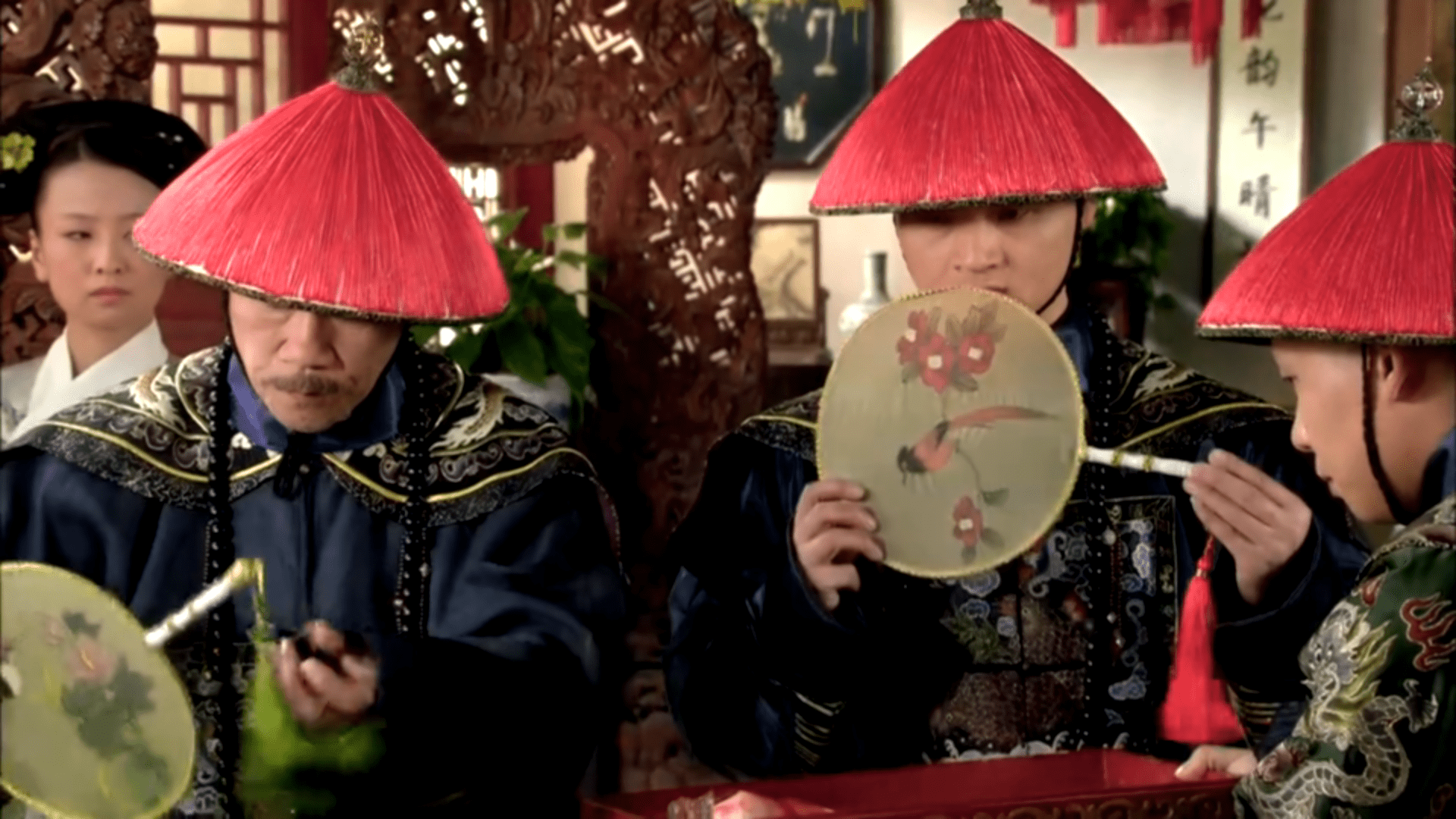 甄嬛传安陵容怀孕晋升甄嬛为什么送了白玉扇子和鸽子血宝石