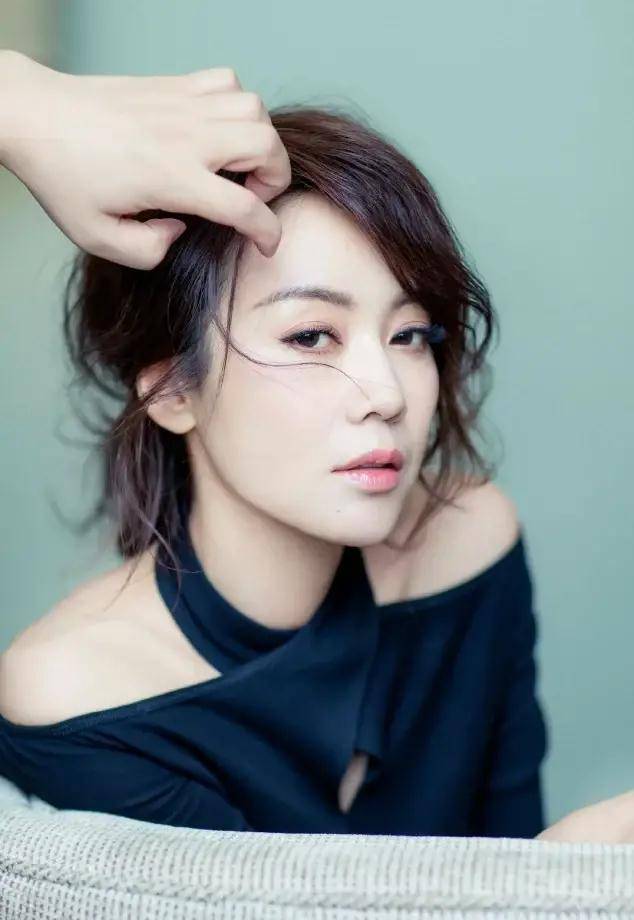 四位离过婚的女明星,选一个你最喜欢的,你会选谁?_张雨绮_生活_自由