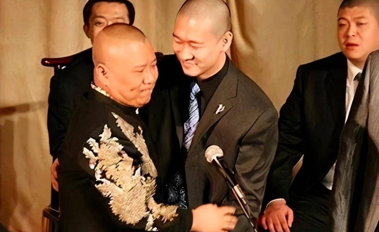 曹云金郭德纲师徒反目12年,如今一方成孽徒,一方不断传出坏消息_老郭