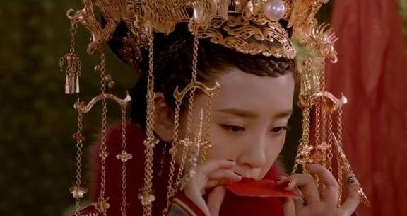 阿巴亥有大贝勒代善作靠山,为什么还会被迫殉葬?