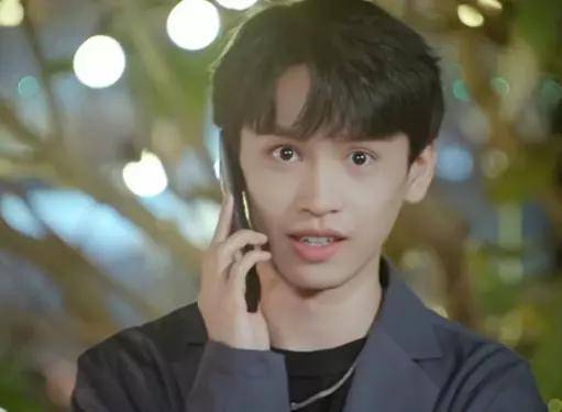 陈思铭陪方彬涵住院,曾去护士站借尿壶,半夜跑走廊办公_互动_节目组