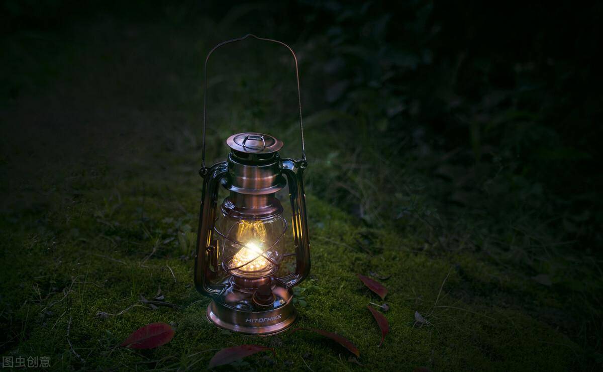 农村里过去有一种马灯,可用于夜晚走路照明,现在的年轻人见过吗_油灯