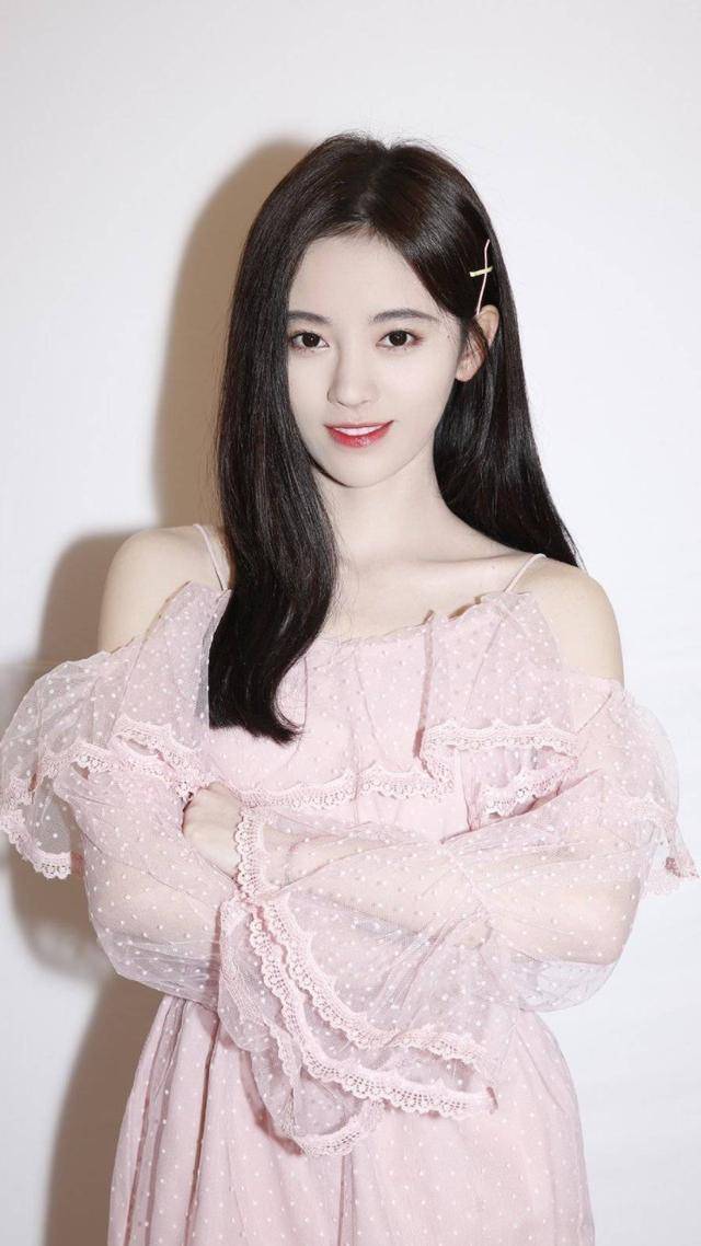 靠颜值在娱乐圈纵横霸道鞠婧祎是第一人这是什么神仙颜值