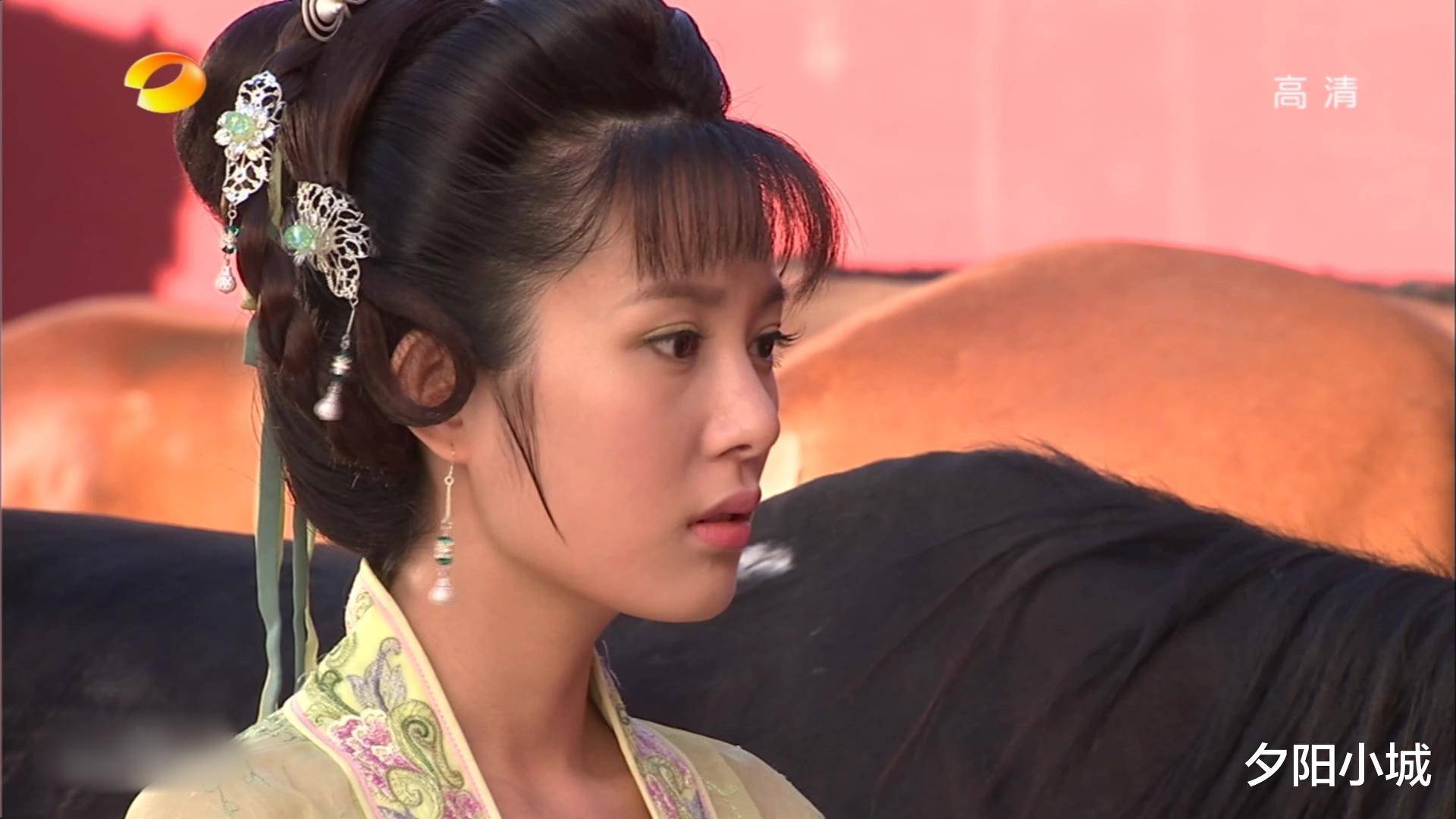 邬靖靖:她依靠身为著名导演的姑父走上演员之路,究竟是好是坏_尤小刚