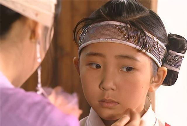 林仙儿的好友众多,连13岁龙小云都可以,为何就是不让阿飞碰?