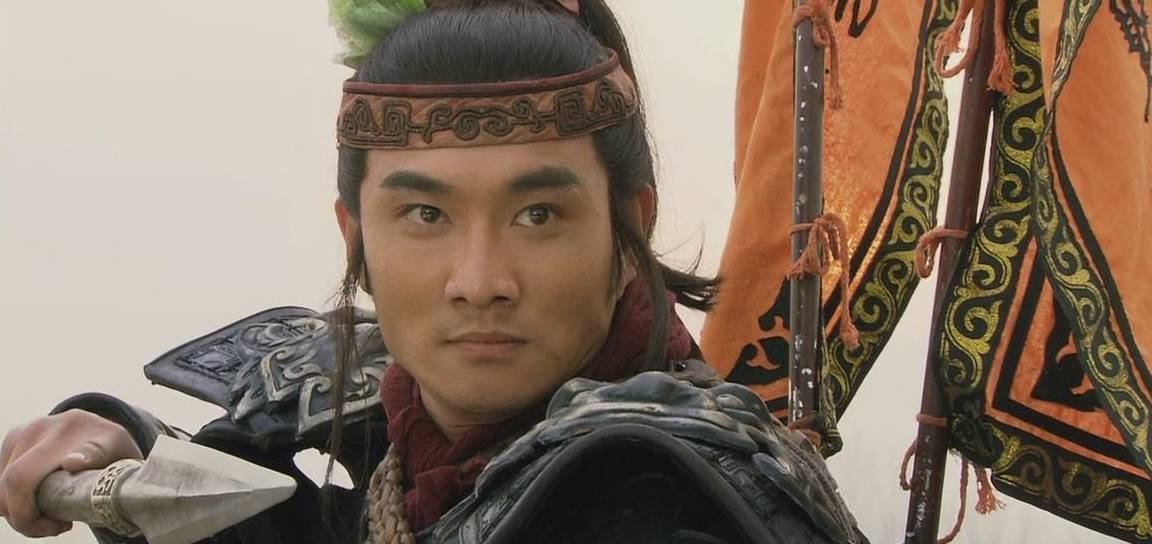 盘点《水浒传》里面梁山好汉的各种奇葩武器_兵器_阔剑_飞刀