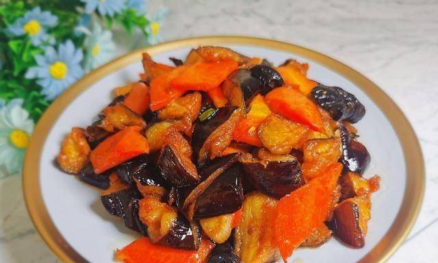 8月 植物花青素 被发现 比紫薯还要养人 常吃皮肤水灵 茄子 备用 红萝卜