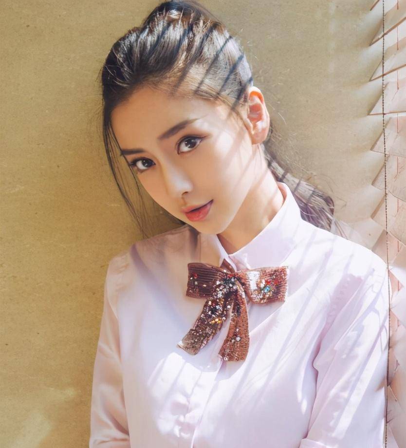 新闻八卦赵丽颖明星女友是谁_八卦新闻女明星赵丽颖_赵丽颖最新新闻