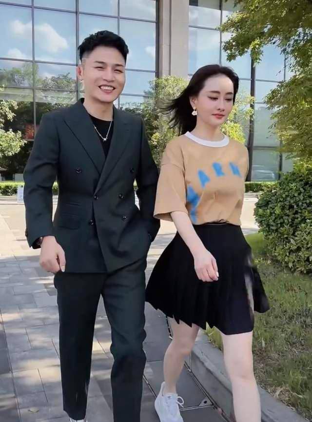 "陈德容曝近照,与富商离婚后内地捞金,模样变化大_琼瑶_王赞策_状态