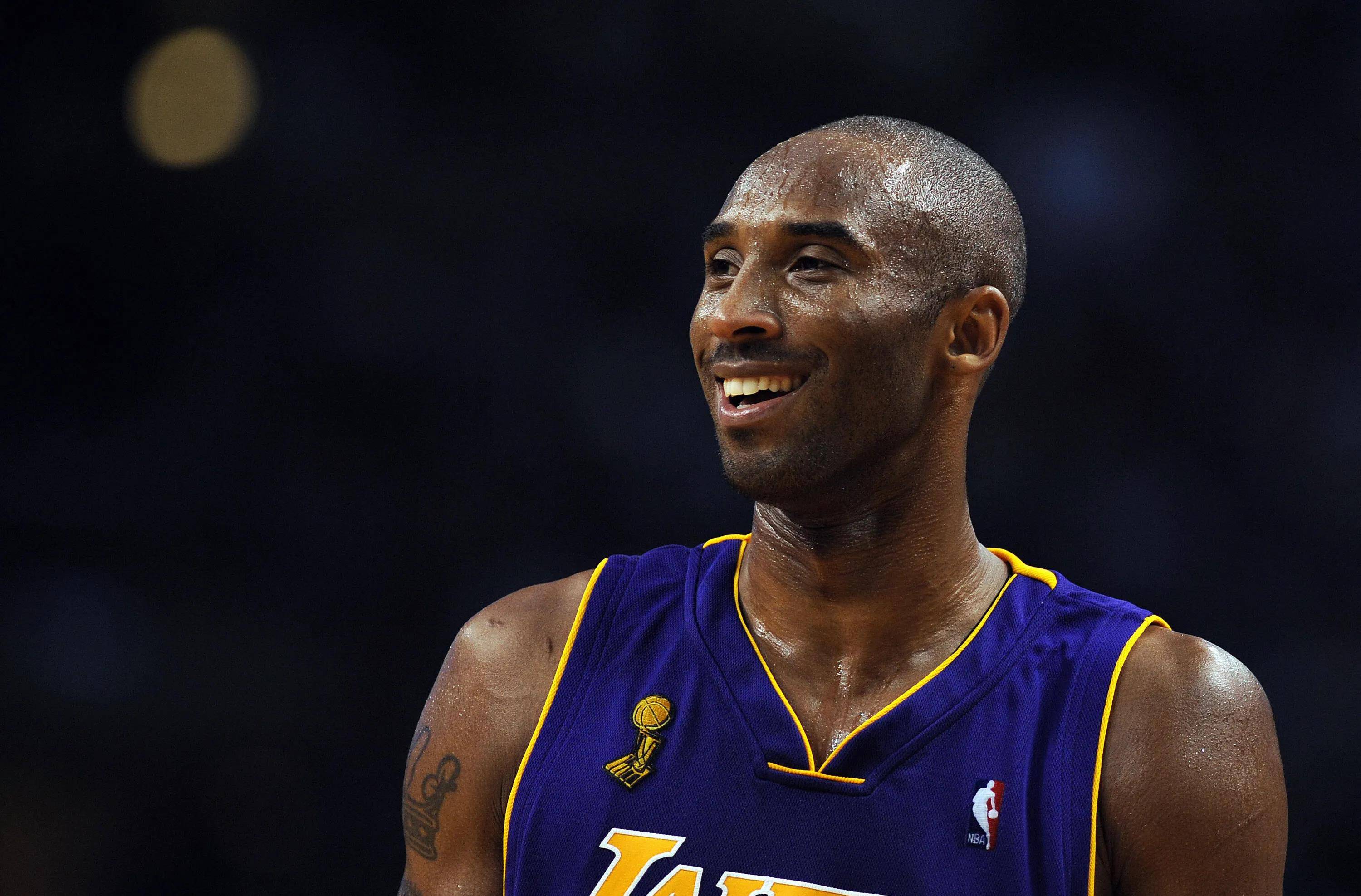 爱:科比在赛场上比詹姆斯更受欢迎_比赛_退役_球迷