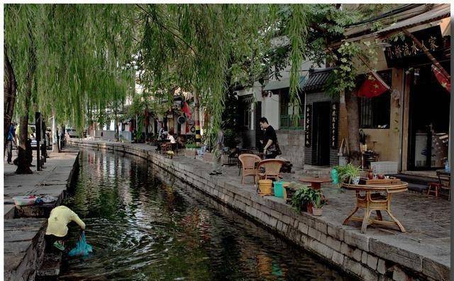 济南有一小众老街，流水潺潺垂柳依依，美景动人却少有人知